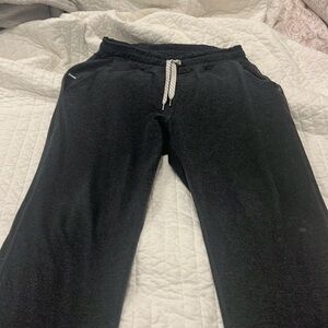 Vuori sweatpants (Men’s small)
